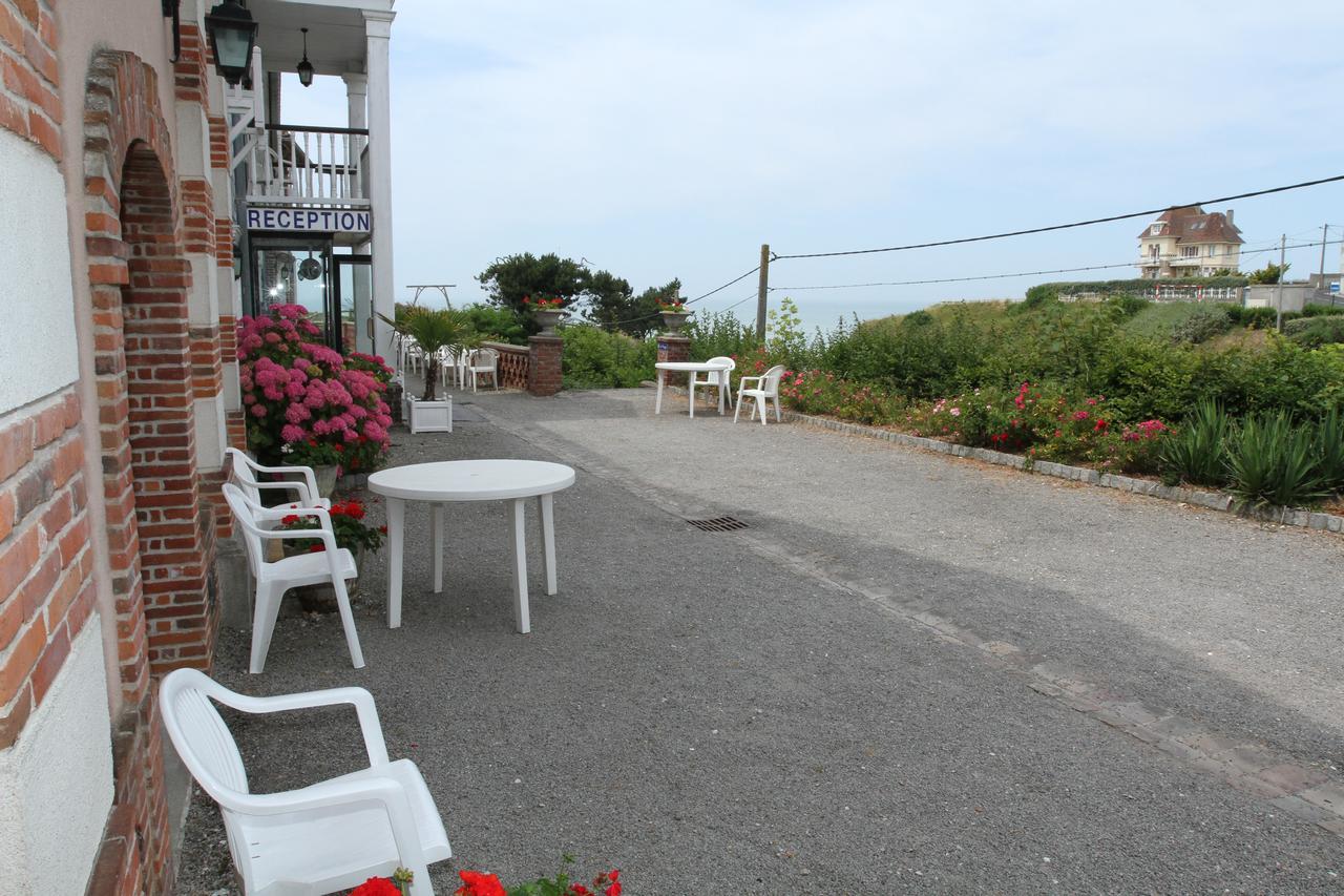 Hotel Royal Albion Mesnil-Val-Plage Exterior photo